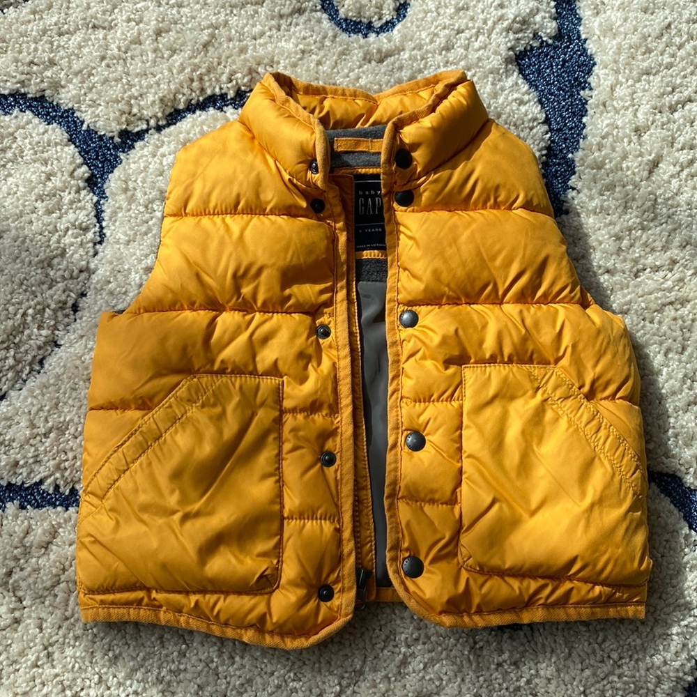 Baby Gap Puffer Vest in Deep Yellow Size 3 Years